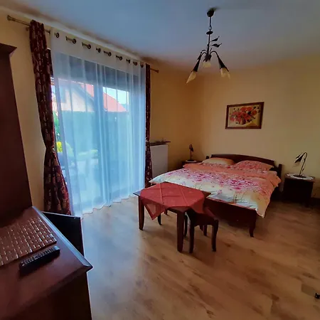 Biala Mewa W Rewalu לינה וארוחת בוקר *