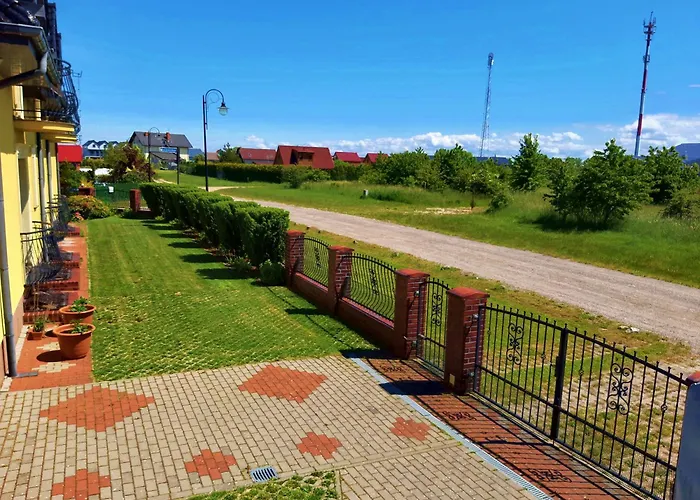 Biala Mewa W Rewalu Panzió